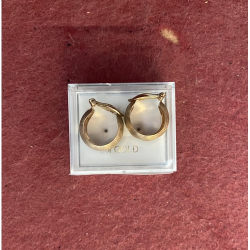 614 - Pair of ornate 9ct gold earrings, over 2.5g - Only 10% buyer's premium