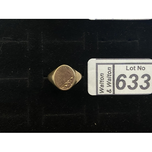 633 - 9ct Gold signet ring, size Q - Only 10% buyer's premium
