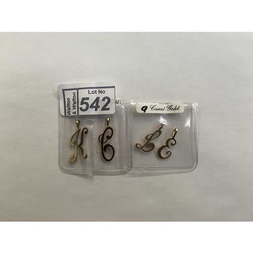 542 - Quantity of 9ct gold letter pendants, over 4g - Only 10% buyer's premium