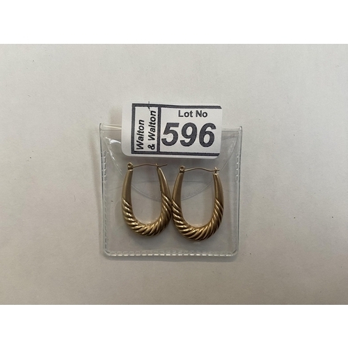 596 - Pair of ornate 9ct gold earrings - Only 10% buyer's premium