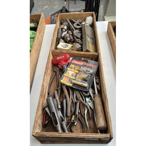 270 - Quantity of vintage tools etc