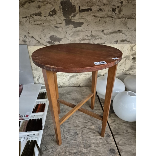 396 - Small wine table