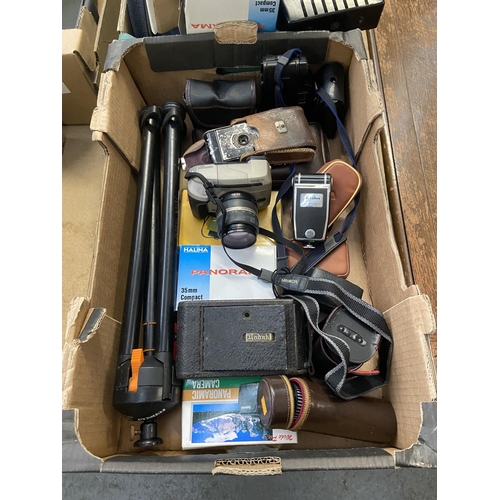 482 - Box containing vintage cameras and accessories including Kodak and Minolta