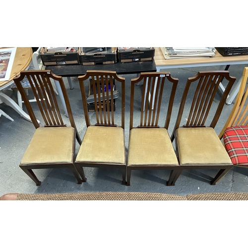 526 - 4 Vintage dining chairs