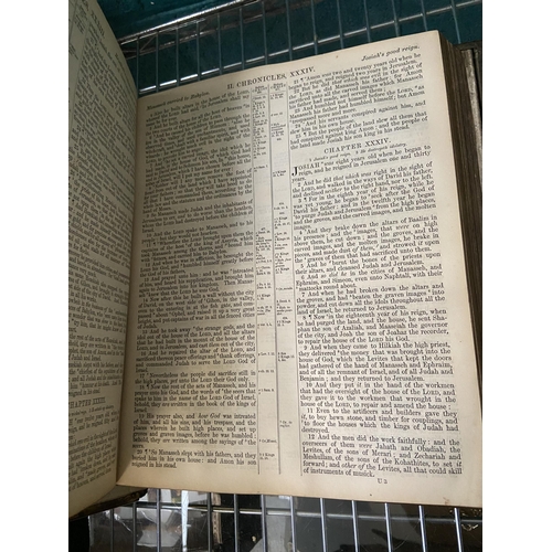 537 - Large vintage Holy Bible with illustrations