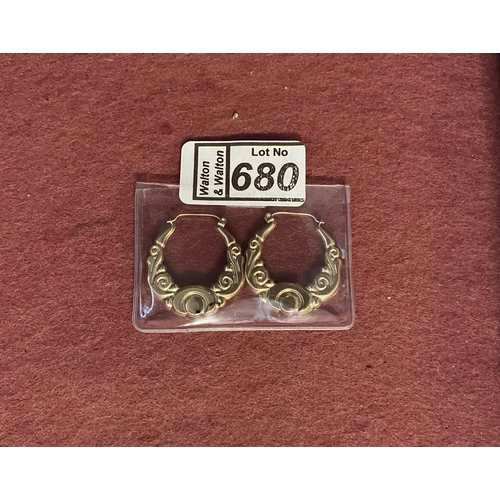 680 - Pair of ornate 9ct gold hinged earrings - Only 10% buyer's premium