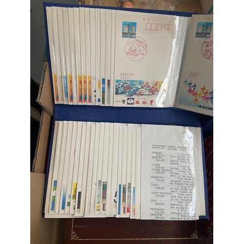 121 - Box containing collectible Japanese post cards etc