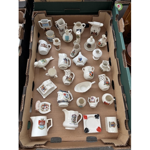 133 - Box containing assorted vintage crested ware