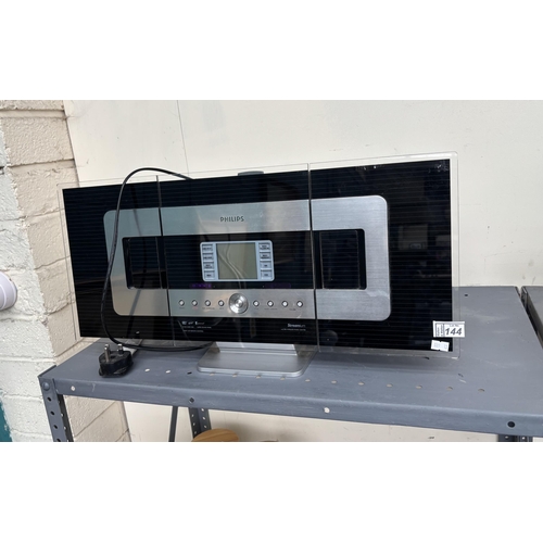 144 - Philips Streamium wireless music centre