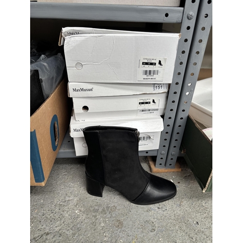 151 - 3 Pairs of new Muxun ladies boots