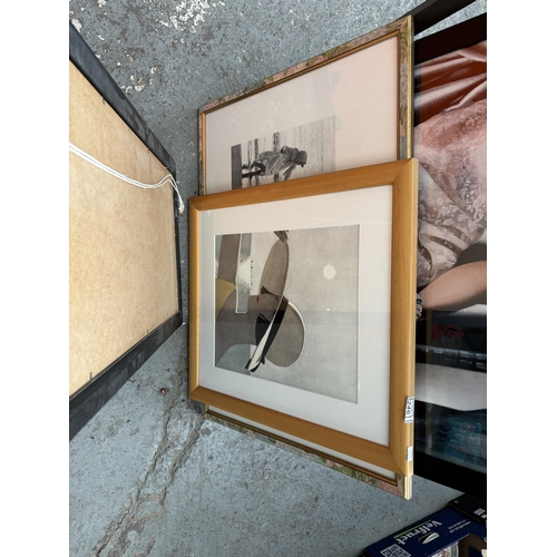 246 - Quantity of framed and glazed prints including Marilyn Monroe
