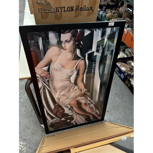 246 - Quantity of framed and glazed prints including Marilyn Monroe