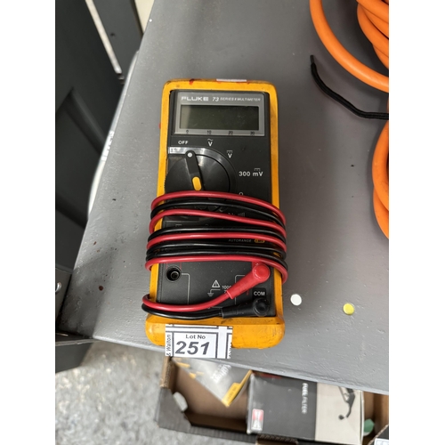 251 - Fluke 73 Series II multimeter
