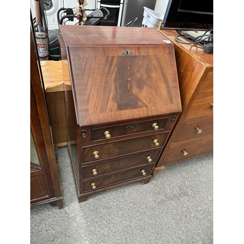 372 - 4 Drawer drop down bureau