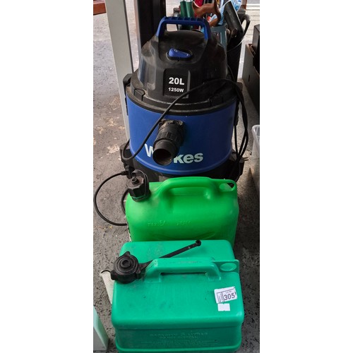 305 - Wickes 20L vacuum and 2 jerry cans