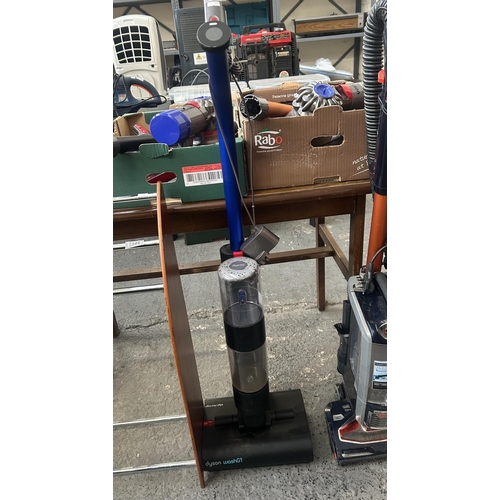 347 - Dyson washG1 vacuum