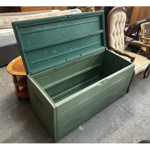 349 - Large outdoor storage box