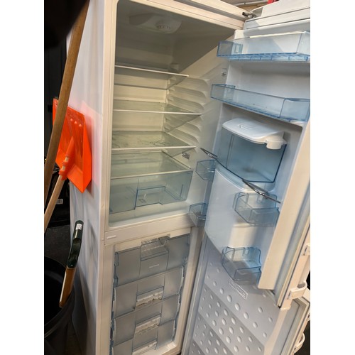 321 - Beko fridge freezer