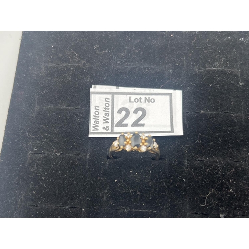 22 - 9ct Gold sapphire ring, size S 2.4g - Only 10% buyer's premium