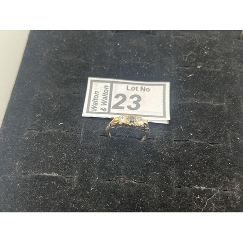 23 - 9ct Gold ring, size J 2.2g - Only 10% buyer's premium