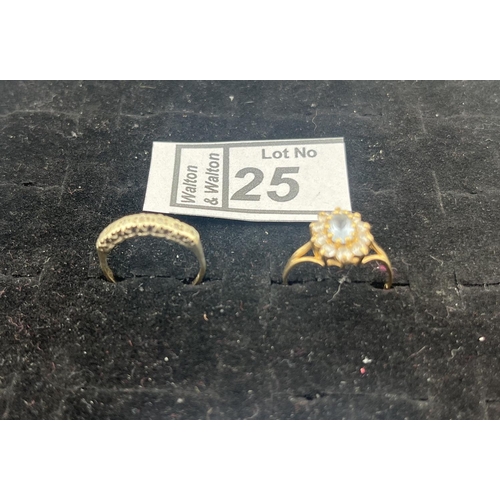 25 - 2 9ct Gold rings including diamond, 2.8g - Only 10% buyer's premium