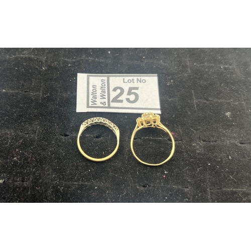 25 - 2 9ct Gold rings including diamond, 2.8g - Only 10% buyer's premium