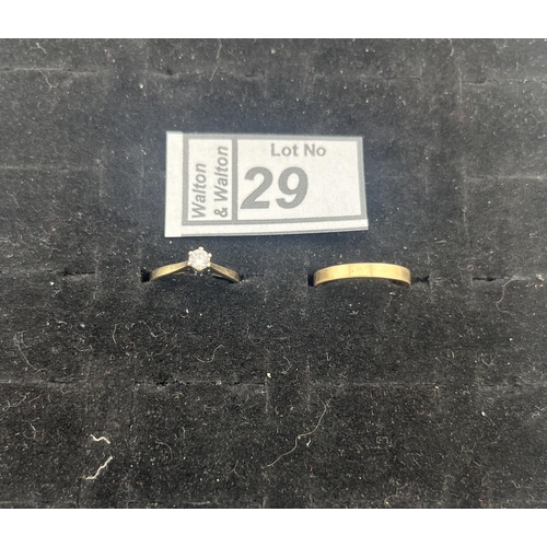 29 - 2 9ct Gold rings including diamond, 2.5g - Only 10% buyer's premium