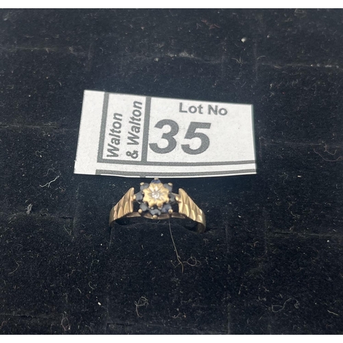 35 - 9ct Gold sapphire cluster ring, size Q 2g - Only 10% buyer's premium