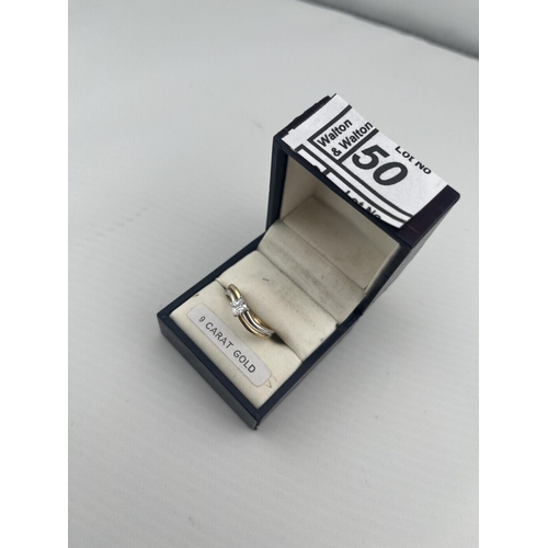 50 - 9ct Gold dual colour stone set ring, size P 2g - Only 10% buyer's premium