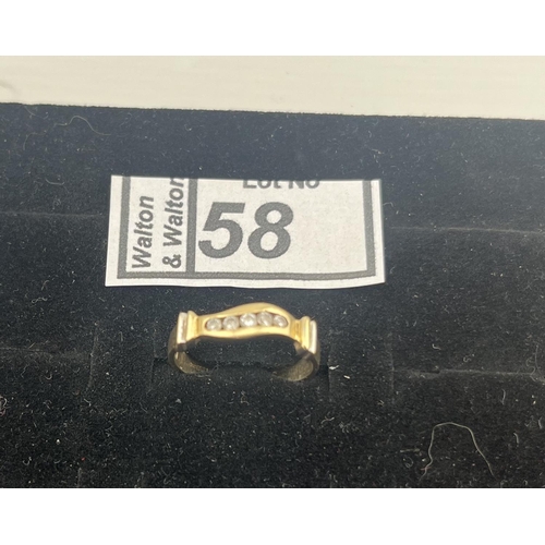 58 - 9ct Gold stone set ring, size O 2.5g - Only 10% buyer's premium