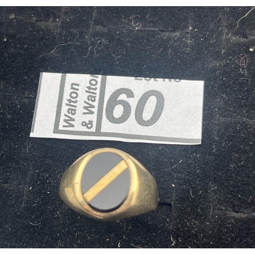 60 - 9ct Gold stone signet ring, size R 3.4g - Only 10% buyer's premium