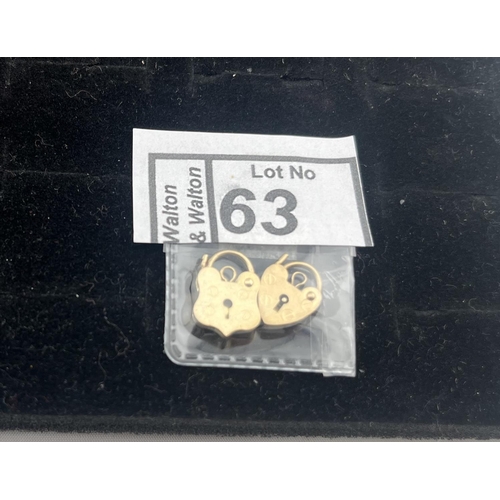 63 - 9ct Gold padlock clasps, 1.7g - Only 10% buyer's premium