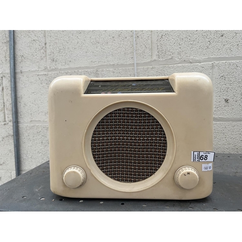 68 - Vintage Bush radio