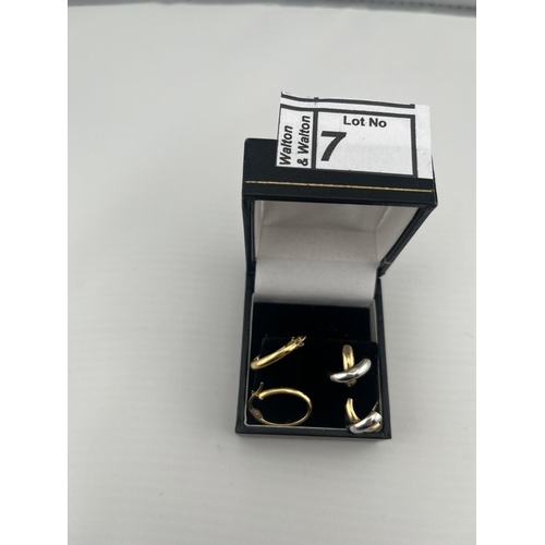 7 - 2 Pairs of 9ct gold earrings, 1.8g - Only 10% buyer's premium