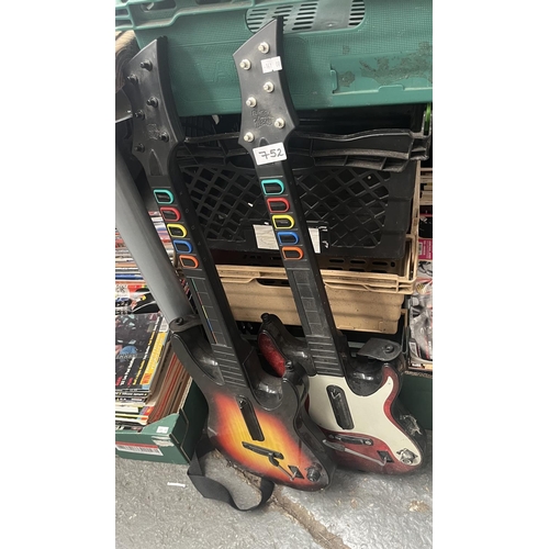 752 - 2 Guitar Hero PlayStation 3 guitars