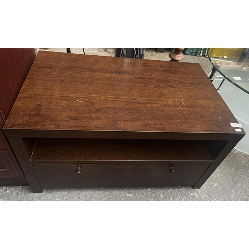 Lot 599       