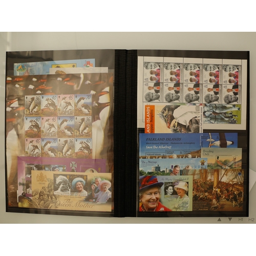 17 - Misc. Lots & Collections FALKLAND ISLANDS 1953/2015 Q.E.II comprehensive Commem. & Defin. mint unmtd... 