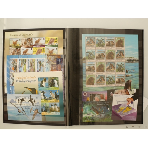 17 - Misc. Lots & Collections FALKLAND ISLANDS 1953/2015 Q.E.II comprehensive Commem. & Defin. mint unmtd... 