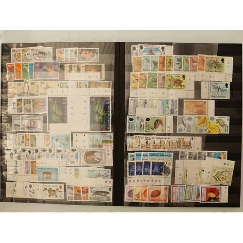 17 - Misc. Lots & Collections FALKLAND ISLANDS 1953/2015 Q.E.II comprehensive Commem. & Defin. mint unmtd... 