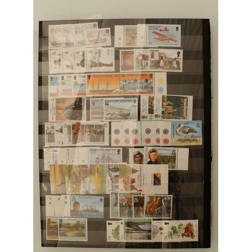17 - Misc. Lots & Collections FALKLAND ISLANDS 1953/2015 Q.E.II comprehensive Commem. & Defin. mint unmtd... 