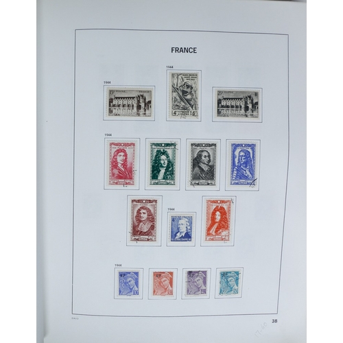 27 - Misc. Lots & Collections FRANCE 1849/1994 substantial mostly used collection in Davo printed album, ... 