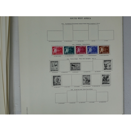 34 - Misc. Lots & Collections COMMONWEALTH Q.E.II fine mint coll. mainly complete sets including Falkland... 