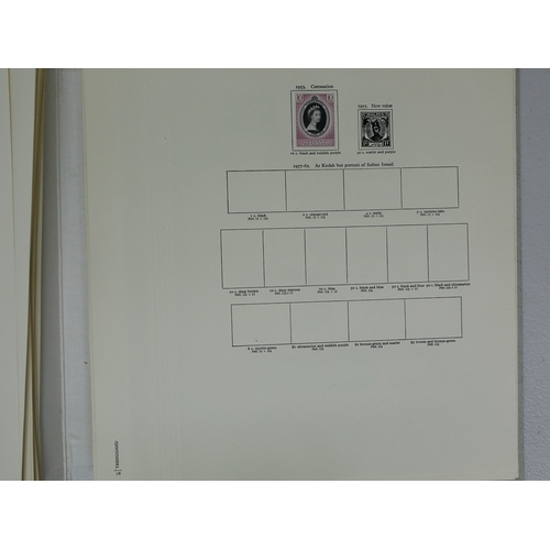 34 - Misc. Lots & Collections COMMONWEALTH Q.E.II fine mint coll. mainly complete sets including Falkland... 