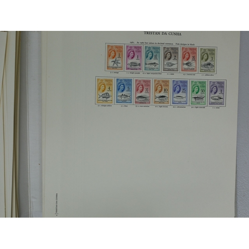 34 - Misc. Lots & Collections COMMONWEALTH Q.E.II fine mint coll. mainly complete sets including Falkland... 