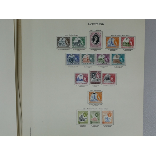 34 - Misc. Lots & Collections COMMONWEALTH Q.E.II fine mint coll. mainly complete sets including Falkland... 