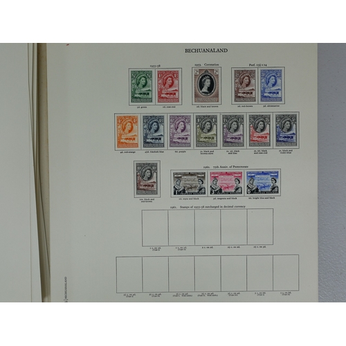 34 - Misc. Lots & Collections COMMONWEALTH Q.E.II fine mint coll. mainly complete sets including Falkland... 