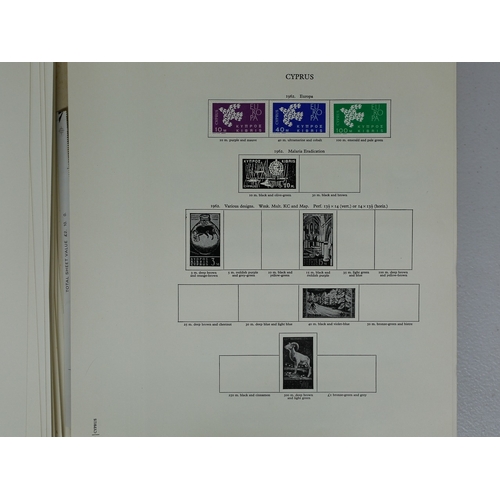 34 - Misc. Lots & Collections COMMONWEALTH Q.E.II fine mint coll. mainly complete sets including Falkland... 