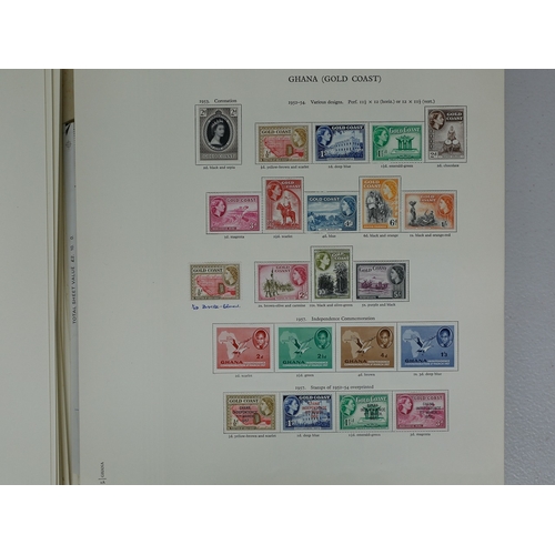 34 - Misc. Lots & Collections COMMONWEALTH Q.E.II fine mint coll. mainly complete sets including Falkland... 