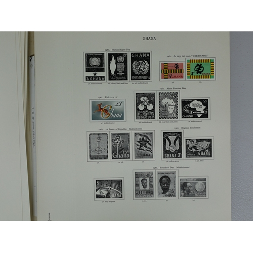 34 - Misc. Lots & Collections COMMONWEALTH Q.E.II fine mint coll. mainly complete sets including Falkland... 