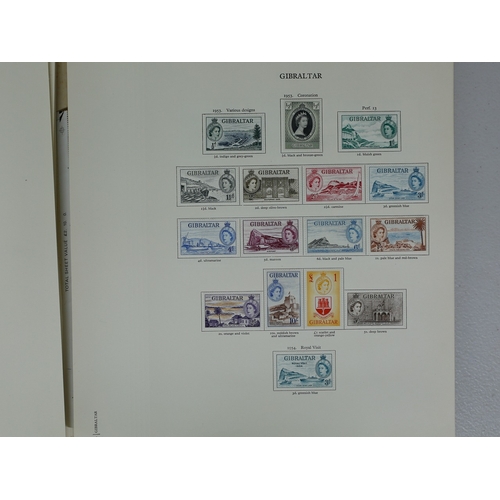 34 - Misc. Lots & Collections COMMONWEALTH Q.E.II fine mint coll. mainly complete sets including Falkland... 